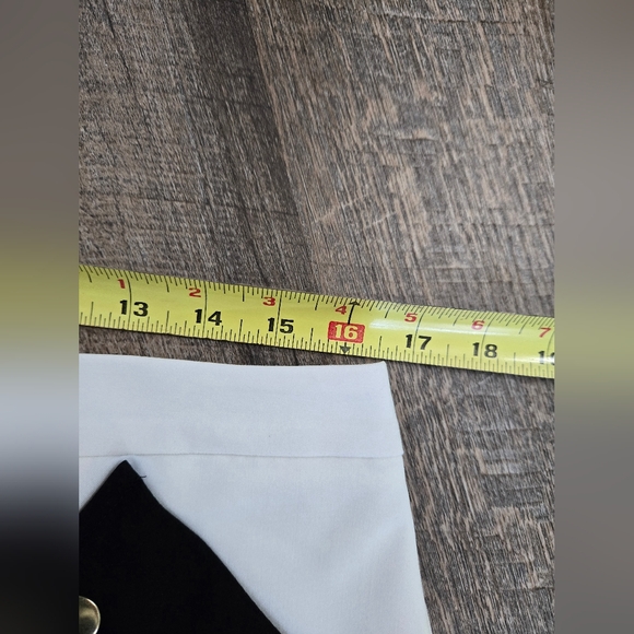 Worthington Zipper Front Pencil Skirt, Size 12. - Picture 11 of 12